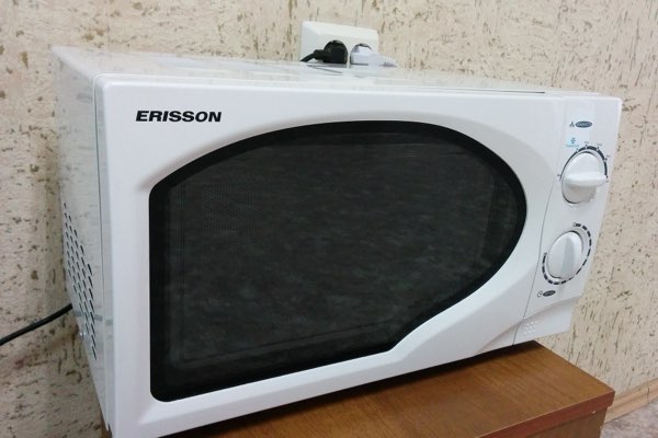 A white microwave oven